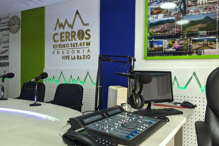 Cerros Stereo - Estudios 5